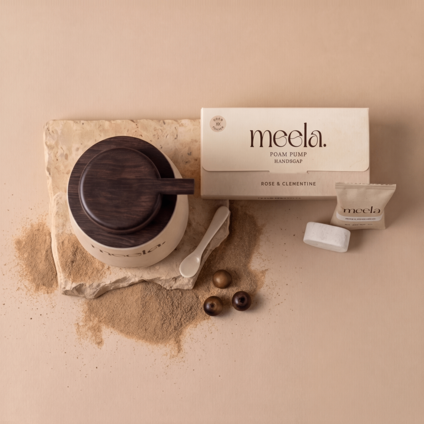 Meela handsoap system flatlay